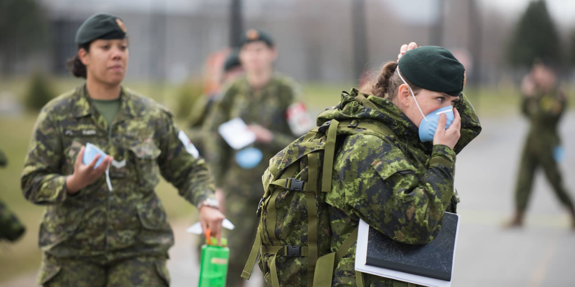 Canadian Forces members are screened before undergoing training to respond to the COVID-19 pandemic (Photo: Corporal Myki Poirier-Joyal, St-Jean/Montreal Imaging Section).