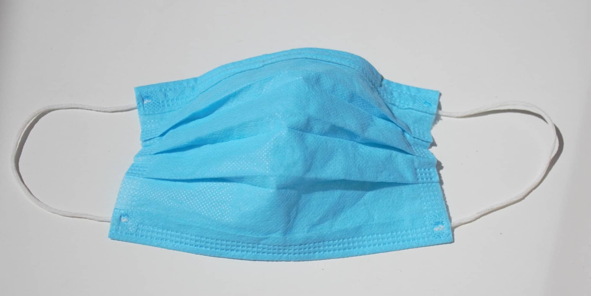 A standard surgical mask (Pixabay.com)