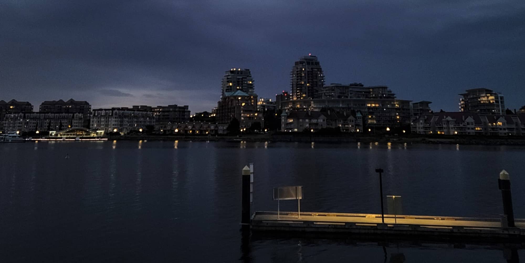Creepy hallways, stunning sunsets: The delivery driver's view of Victoria
