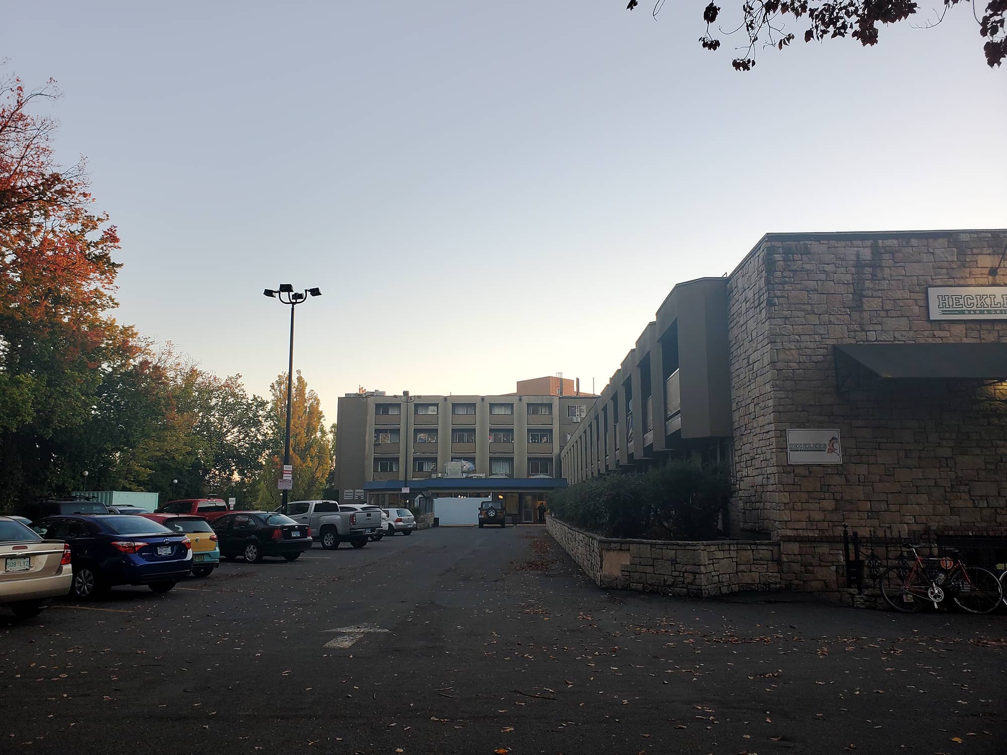 Inside the COVID isolation units for unhoused patients in Victoria