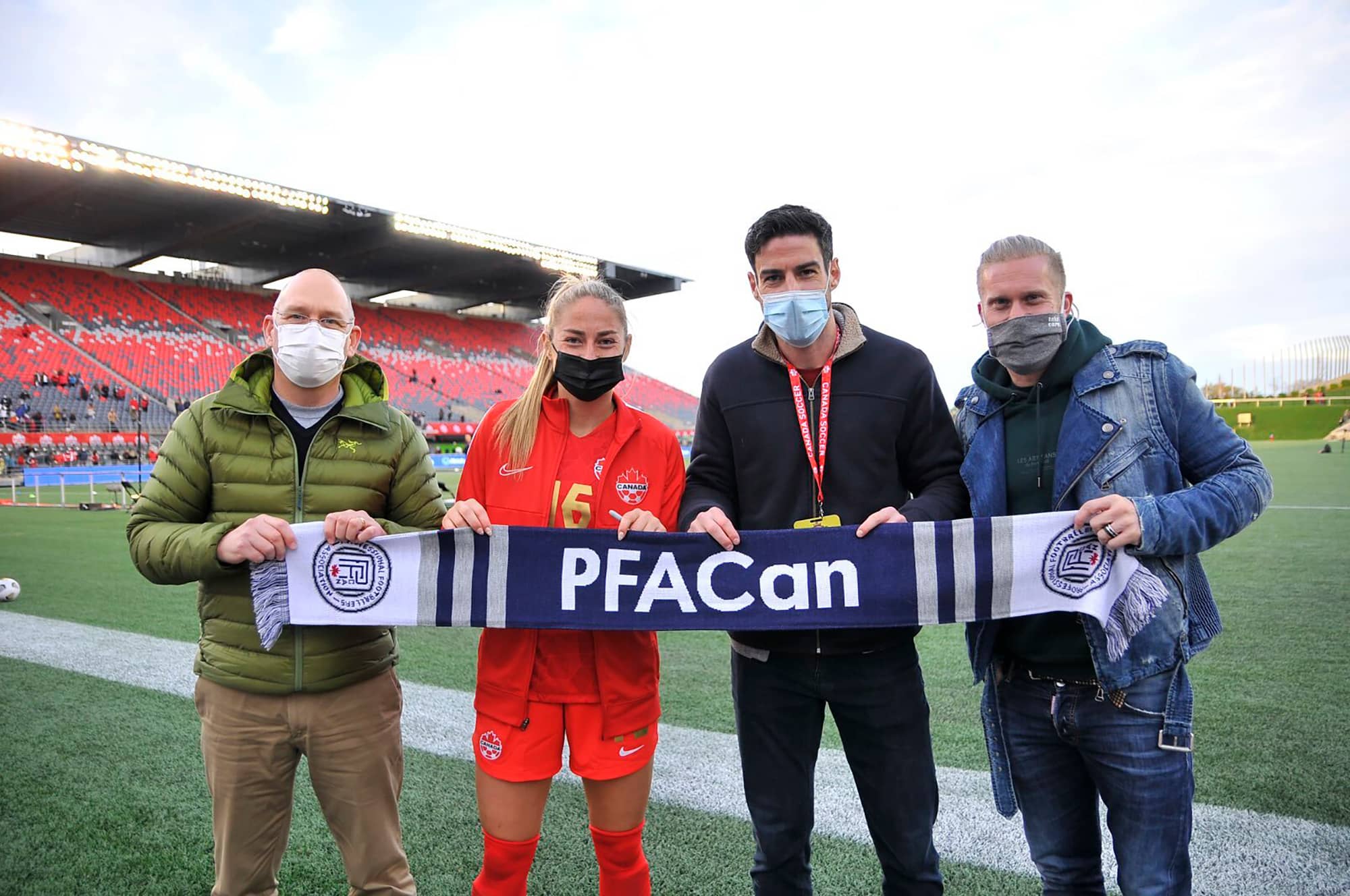 Professional Footballers Association Canada executive director Dan Kruk (far left) and president Marcel de Jong (far right) meet with Canadian women's national team player Janine Beckie and brother Drew Beckie, of Atletico Ottawa. Photo: Martin Mendizabal (@MartinGM).