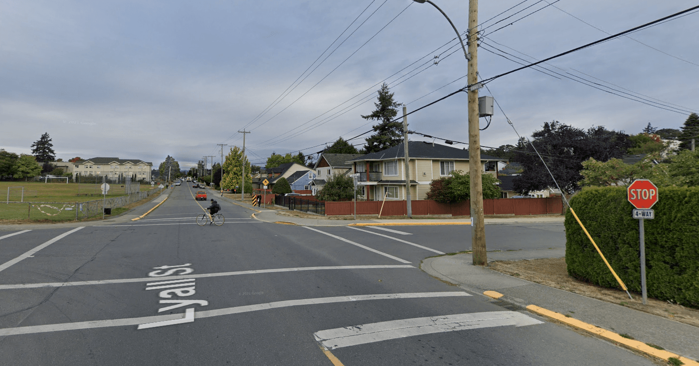 Residents concerned about risk to pedestrians on Esquimalt’s Lyall Street