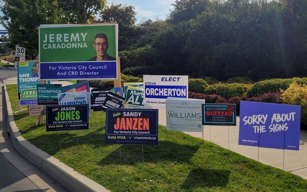 Campaign signs from the 2022 municipal election. Photo: Ryan Hook / Capital Daily