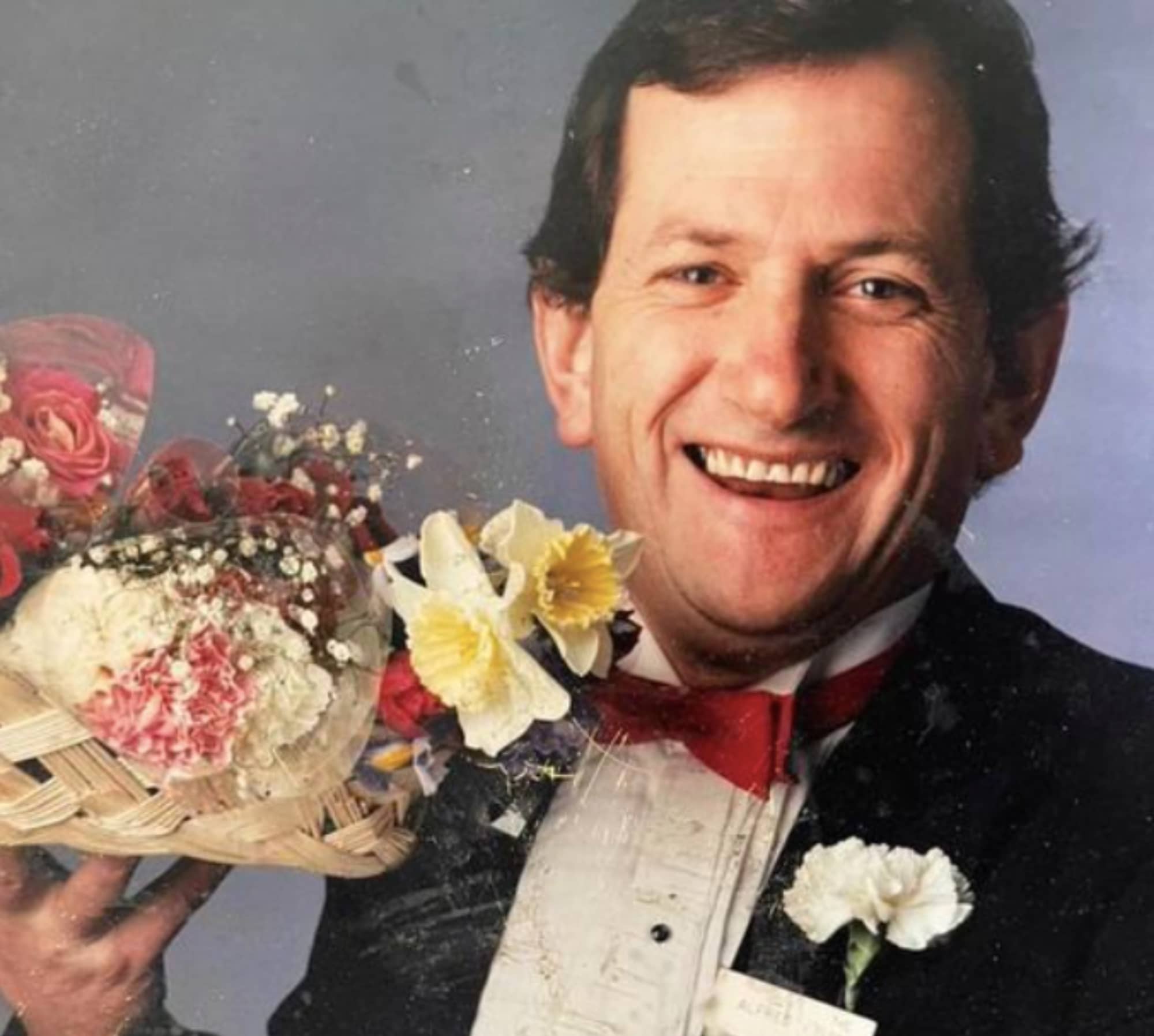 An old photoshoot of the Flowerman in full regalia, recently reposted in a widely shared Facebook tribute by Dixie-Rae Lee