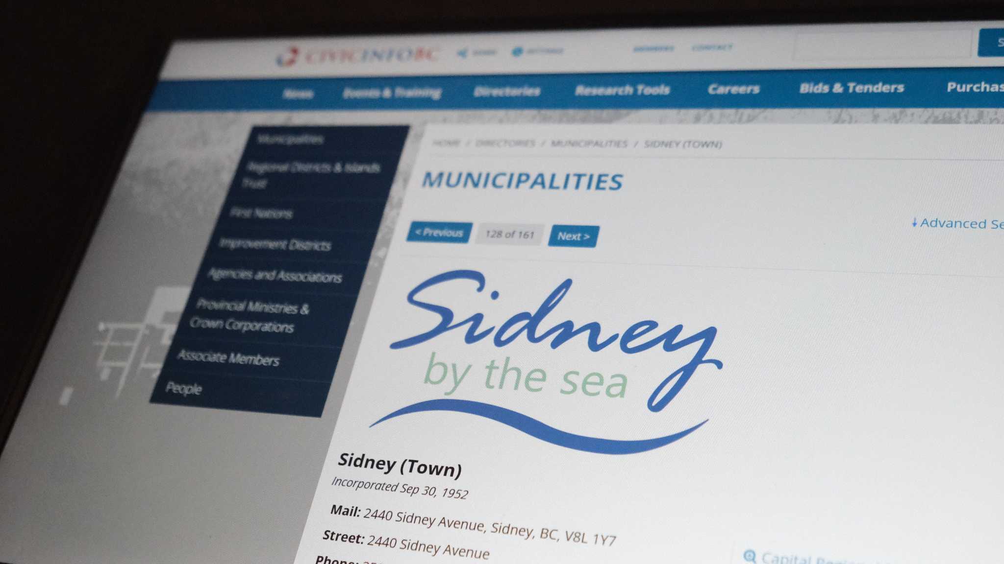 Sidney's "promotional" town logo as featured on CivicInfo BC, the province's online directory for local governments. Photo: Michael John Lo / Capital Daily