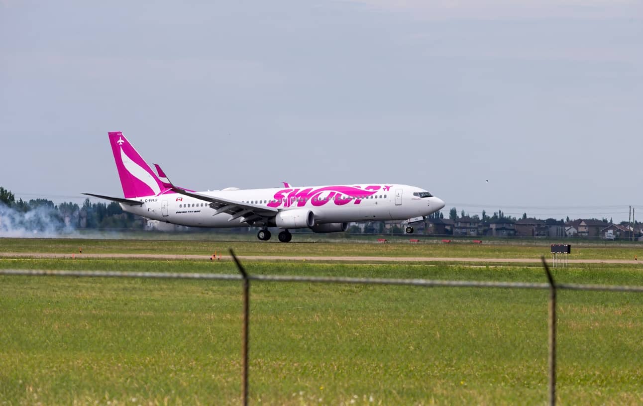 Swoop Airlines, which flew discount flights to and from Victoria, will close