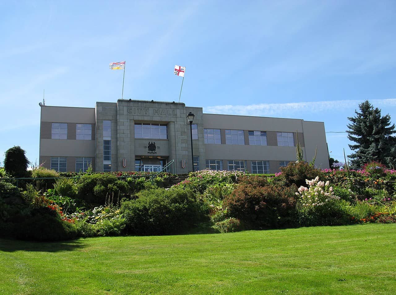 Nanaimo city hall. Photo by Kirk McDougall