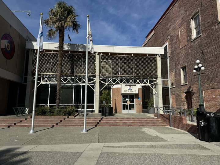 Victoria City Hall. Photo: Sidney Coles / Capital Daily