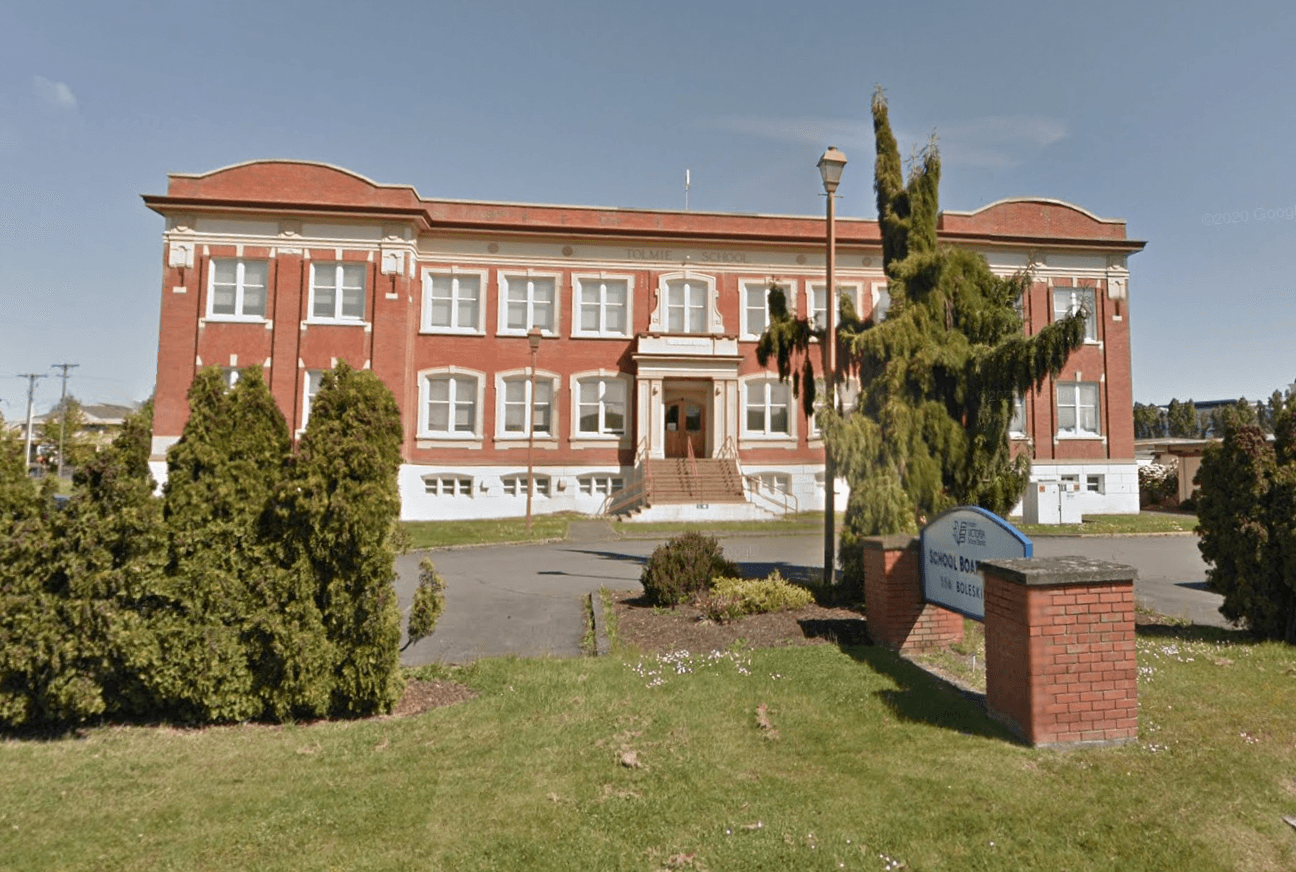 Education minister fires Victoria School Board en masse